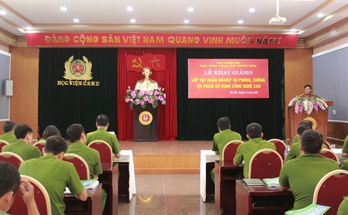 Khai giảng lớp tập huấn Nghiệp vụ Ev888 dang nhap sử dụng công nghệ cao